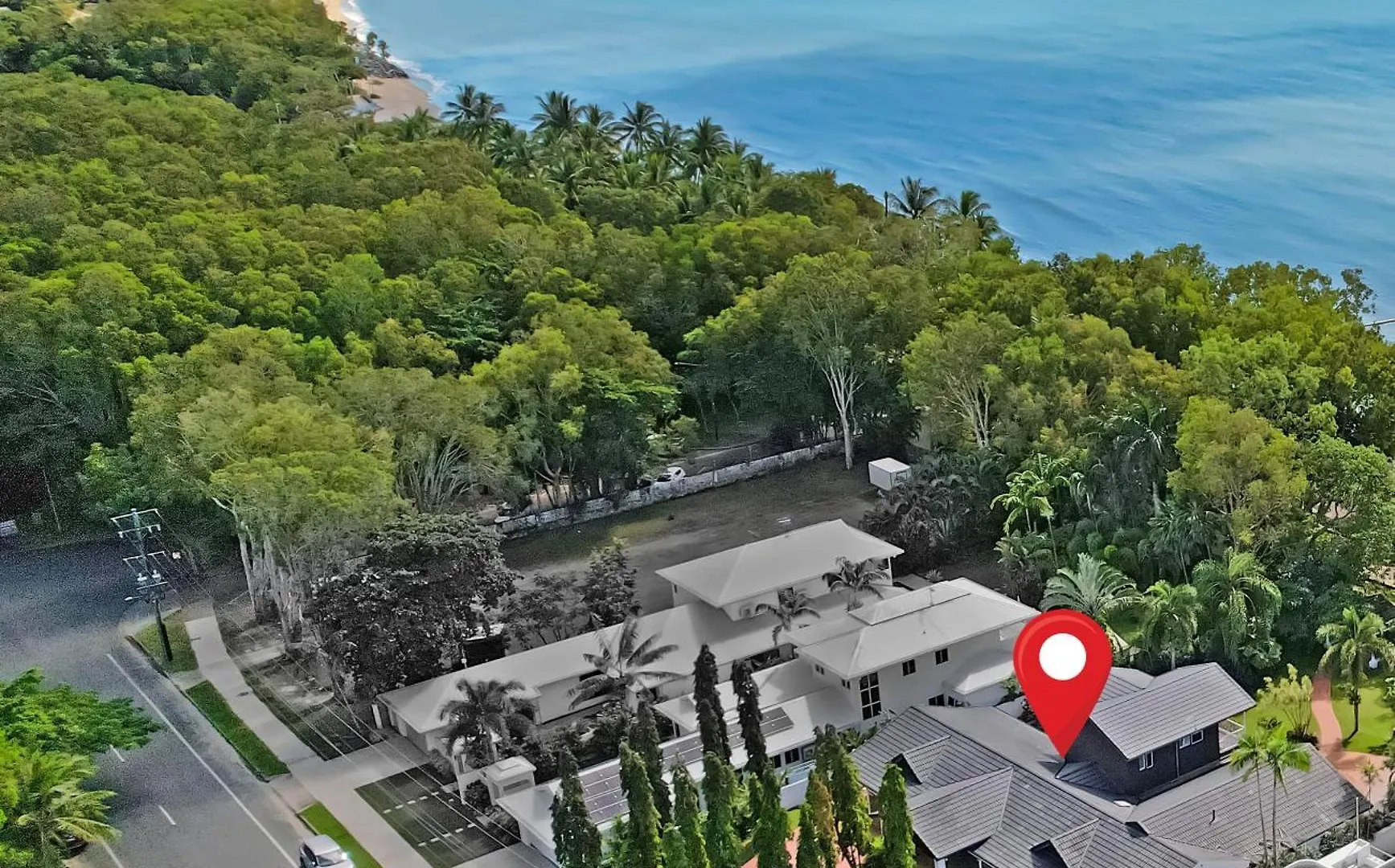 Willow Garden Stays - Beachfront 4 Bedroom Luxury Holiday Home Kewarra Beach Australien
